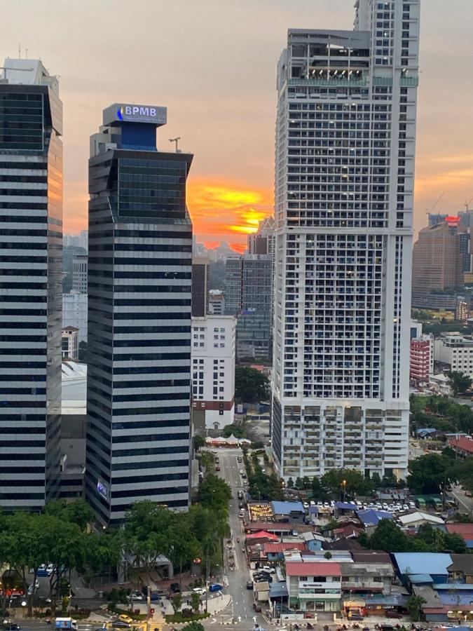 Mercu Summer Suites Klcc By Minutepointhome Kuala Lumpur Exterior photo
